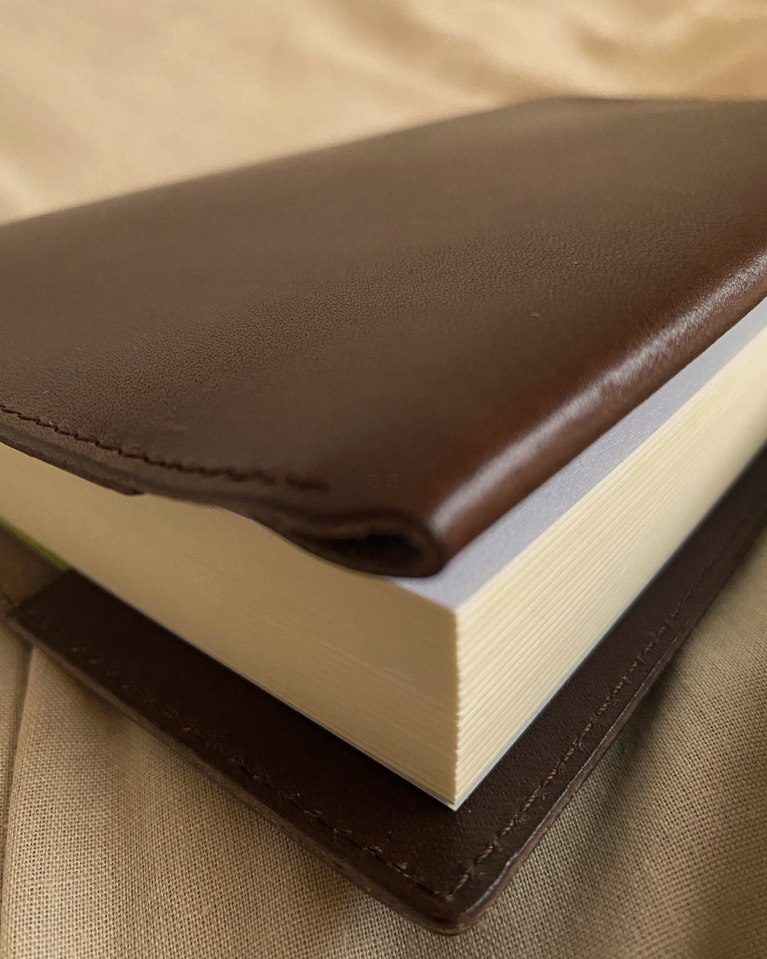 TOCHIGI LEATHER BOOKCOVER size 単行本 CHOCOLATE BROWN