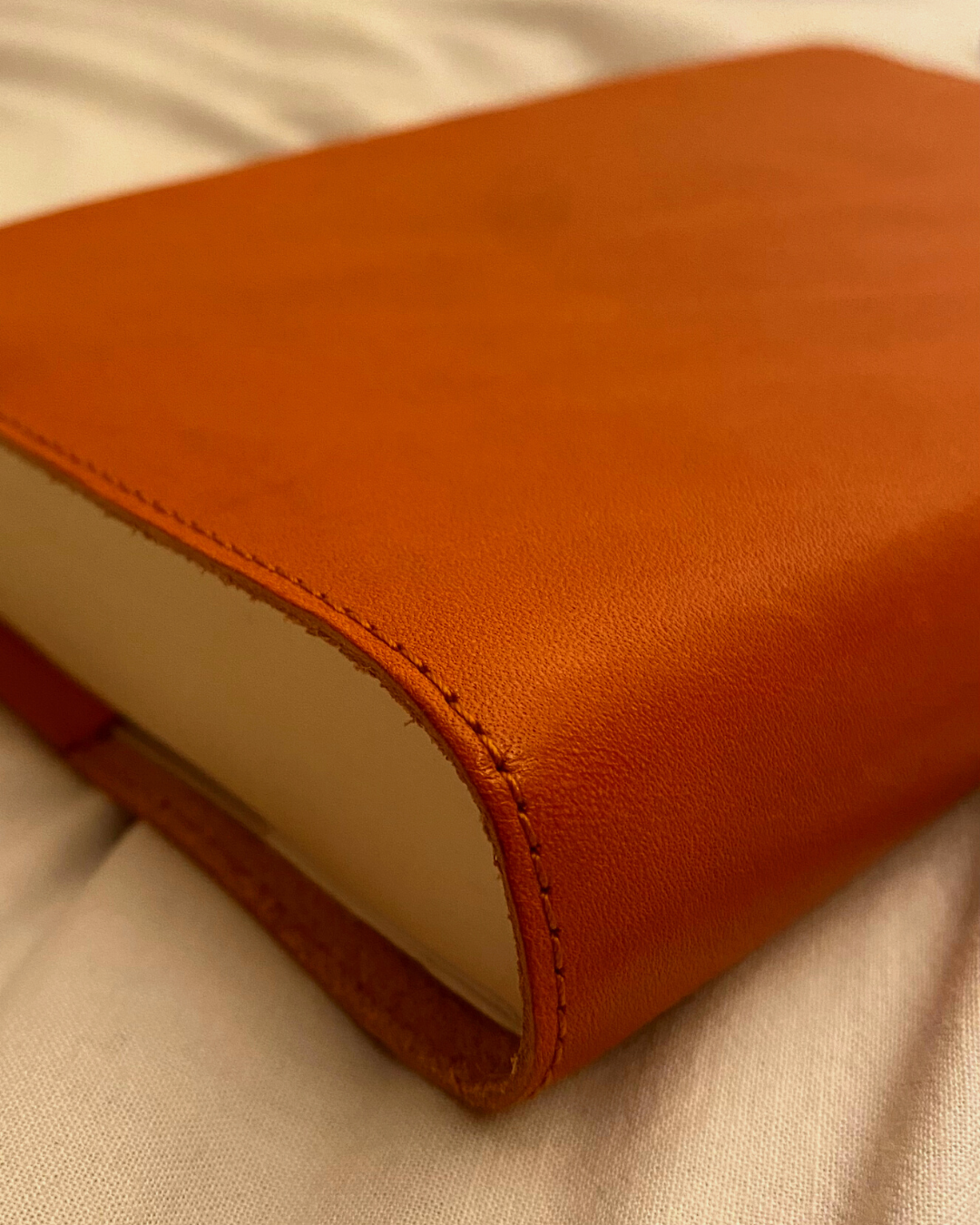TOCHIGI LEATHER BOOKCOVER size 単行本 CAMEL