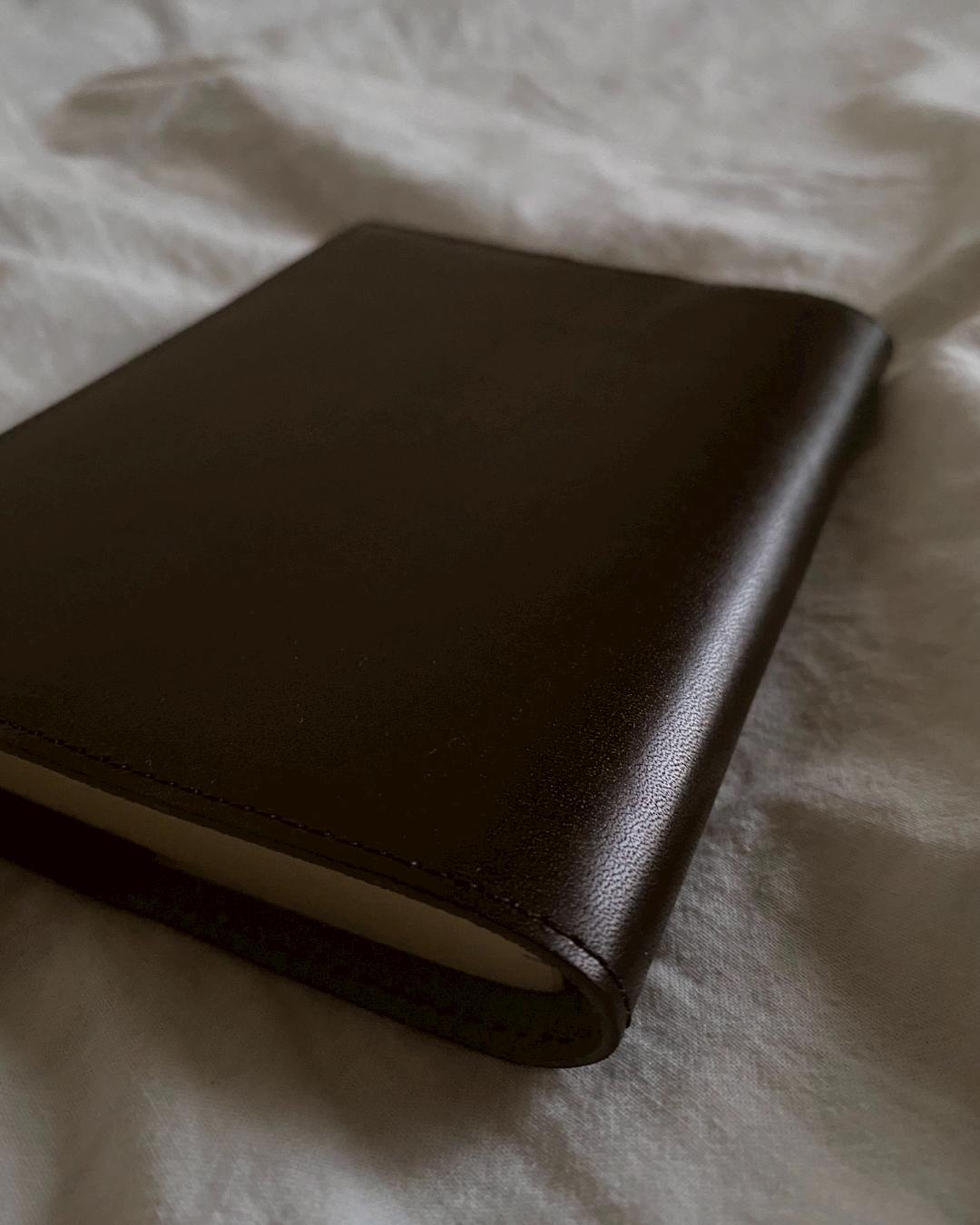 TOCHIGI LEATHER BOOKCOVER size 文庫本 BLACK