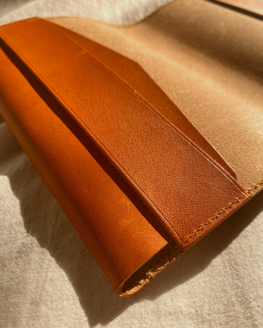TOCHIGI LEATHER BOOKCOVER size 文庫本 CAMAL