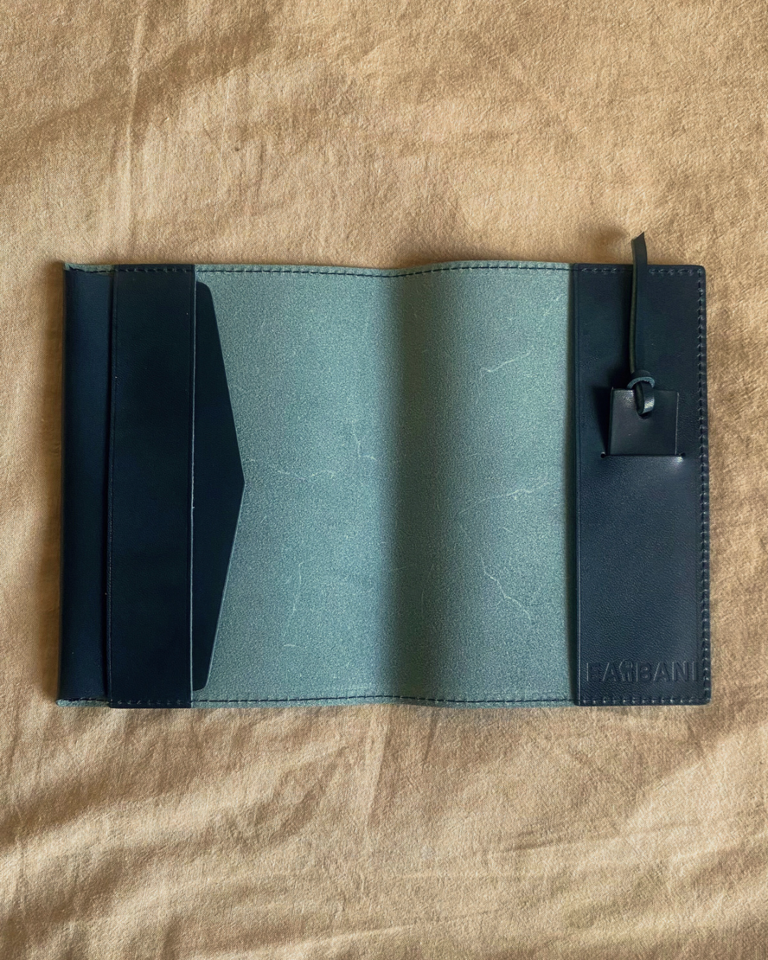 TOCHIGI LEATHER BOOKCOVER size 文庫本 NAVY BLUE