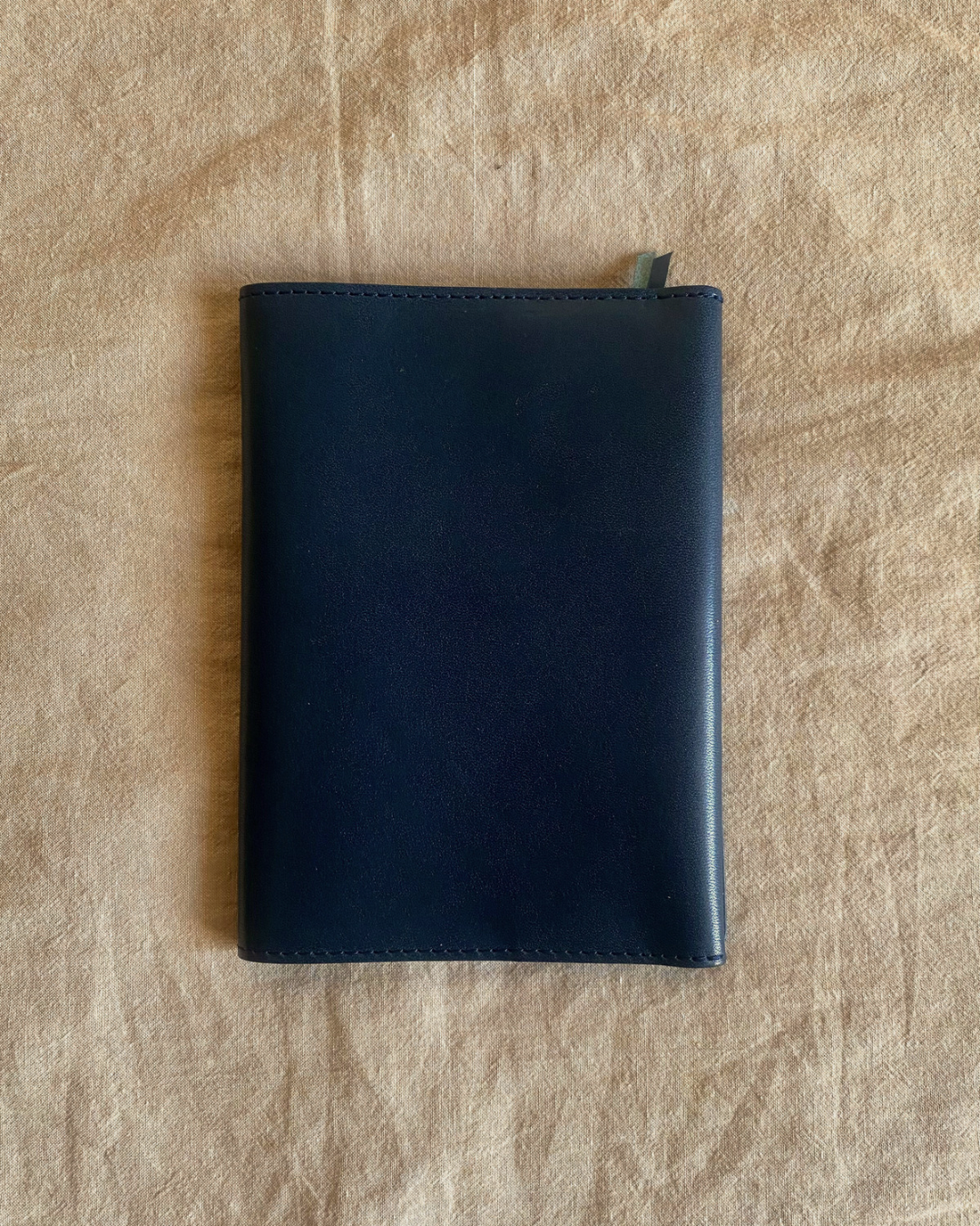 TOCHIGI LEATHER BOOKCOVER size 文庫本 NAVY BLUE