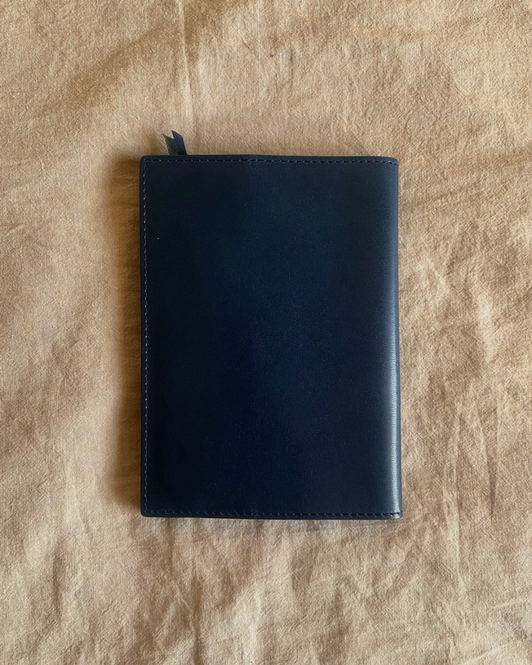 TOCHIGI LEATHER BOOKCOVER size 文庫本 NAVY BLUE